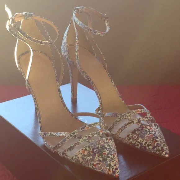 J. Crew Shoes - ✨HP✨ J.Crew Collection Audrey Fabric Pumps